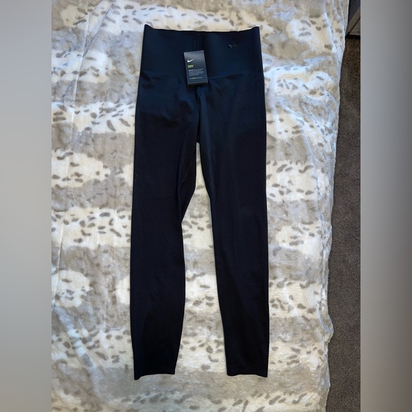 Nike Dry Fit Leggings - Picture 1 of 2